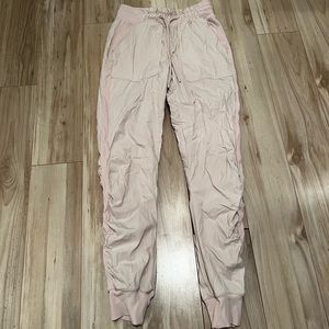 Lululemon in studio pant